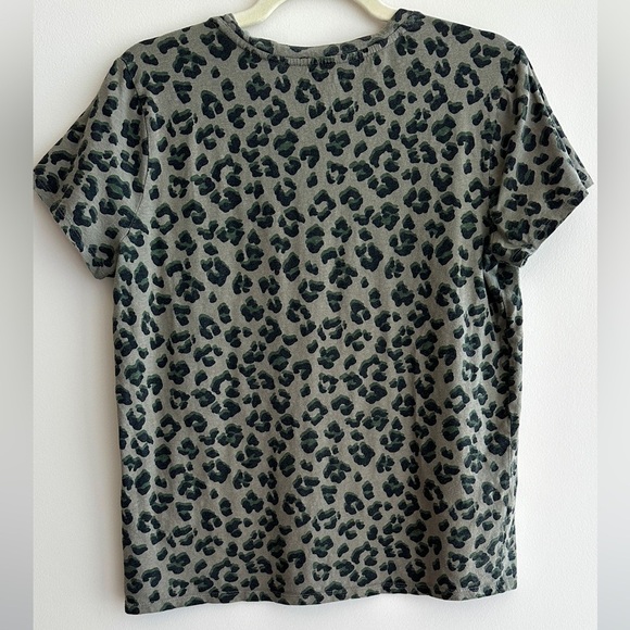Lucky Brand Green Cheetah Print Short Sleeve T-Shirt, Size Medium - Picture 12 of 16